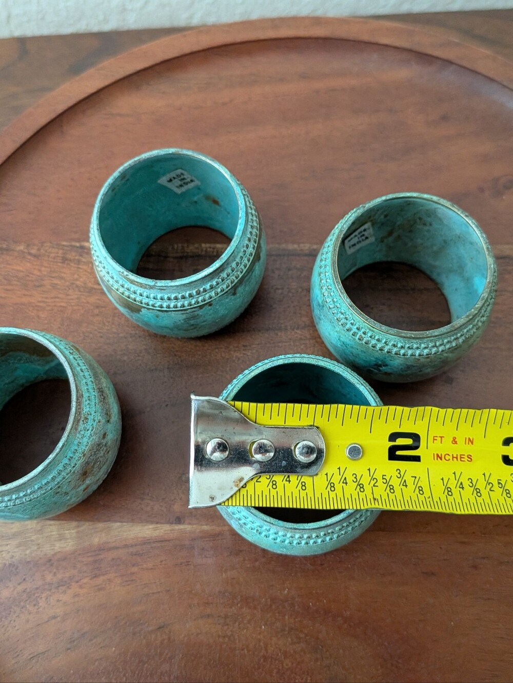 Set of 4 Painted Solid Brass Napkin Rings Vintage Turquoise - Picture 9 of 9